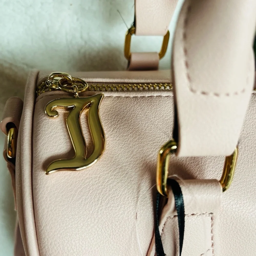 Juicy Couture step out
